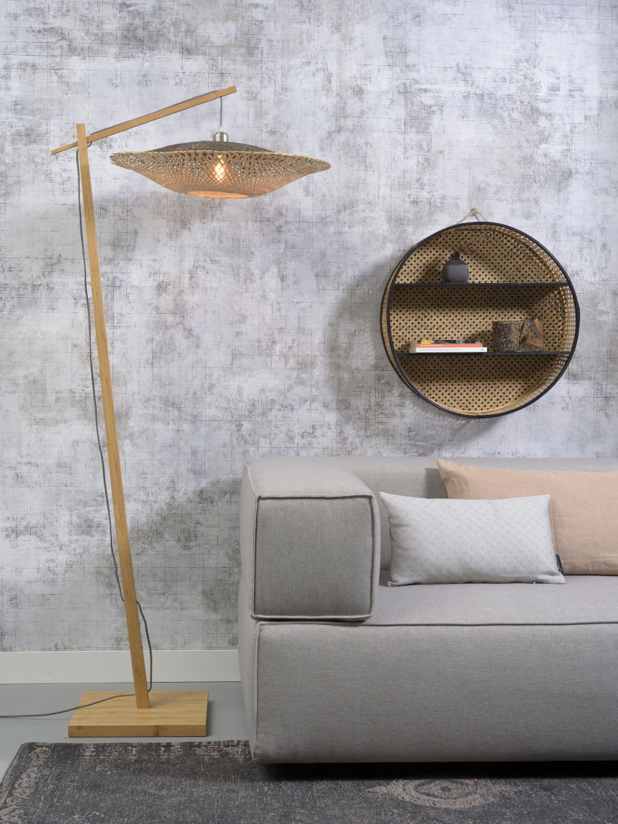 Lampadaire Kalimantan avec abat-jour en Bambou naturel au design naturel par Good & Mojo